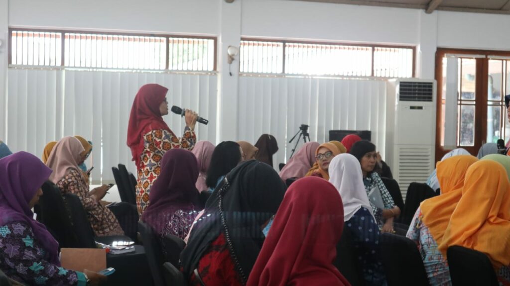 menanamkan kecerdasan emosional pada anak