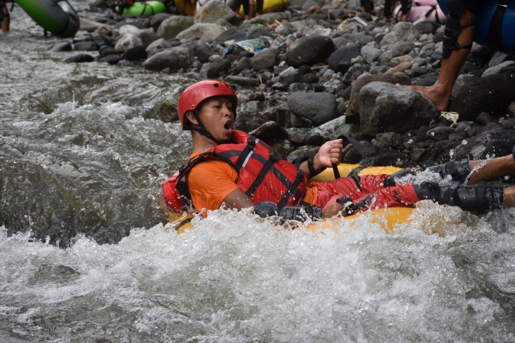 tubing tlising seru banget